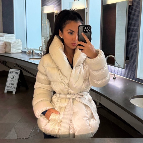 Gorgeous beige Italian Made Violante puffer jacket😍 - Picture 12 of 12